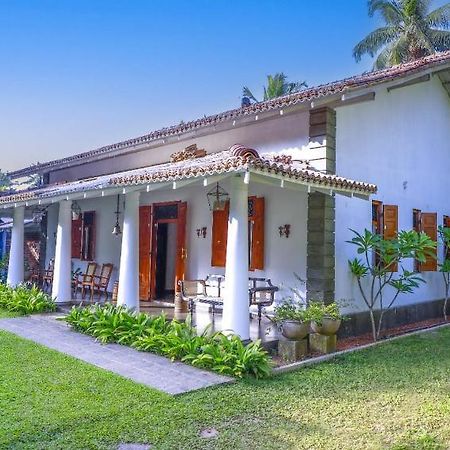 Dhyana Villa 安伯朗戈德 外观 照片