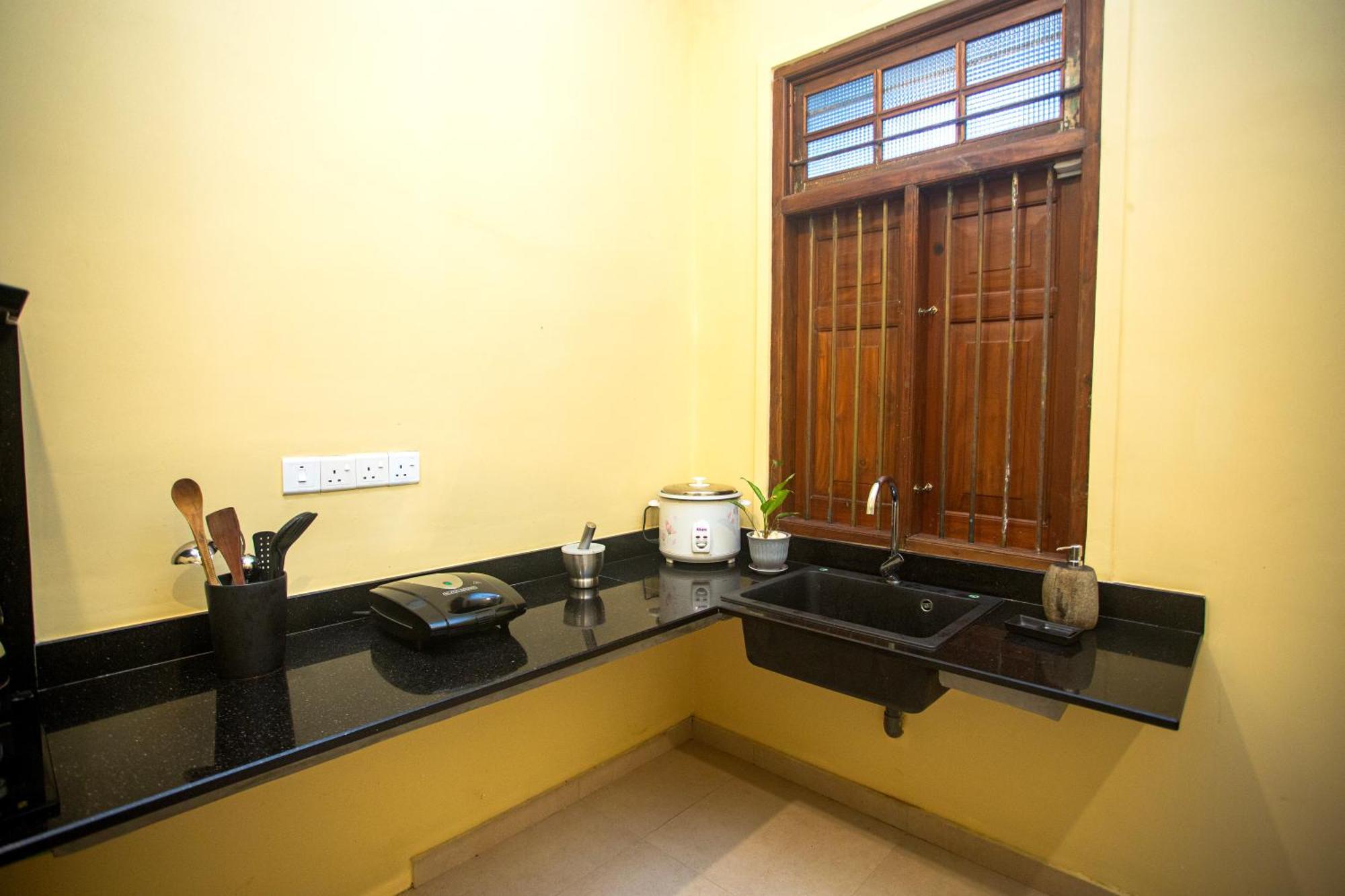 Dhyana Villa 安伯朗戈德 外观 照片